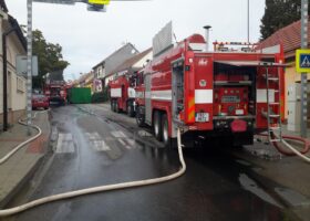 V Bratčicích hořela hospodářská stavení