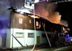 Rozsáhlý požár na Hodonínsku zaměstnal hasiče na celou noc