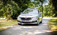 Mladíci cestovali na spřáhlech vlaku, expres nouzově stavěl